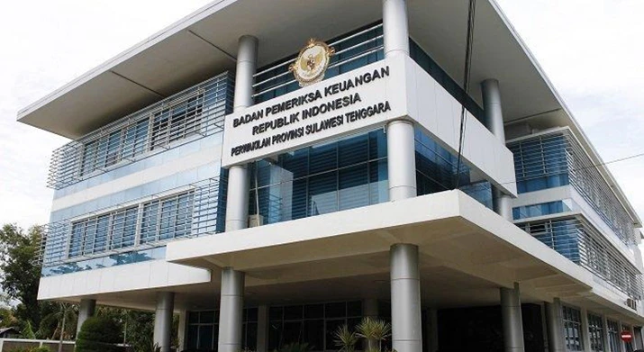 Suasana di luar gedung Badan Pemeriksa Keuangan (BPK)