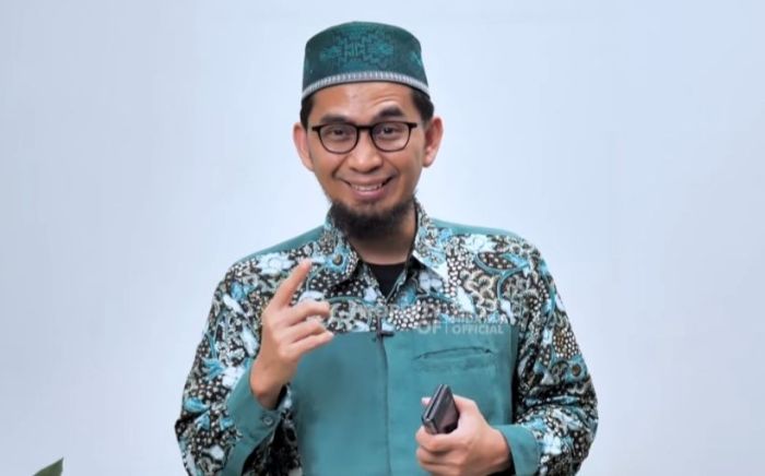 Biografi Ustadz Adi Hidayat : Profil, Karya Hingga Sosok Ibundanya ... Ustadz Adi Hidayat Resmi Sandang Status sebagai Dosen Tetap di Universitas Pendidikan Indonesia