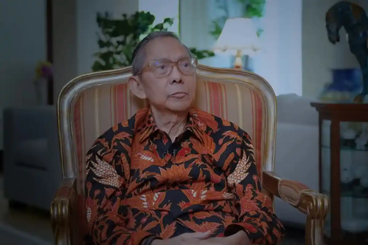 Ginandjar Kartasasmita Ungkap Detik-Detik Menjelang Kejatuhan Soeharto
