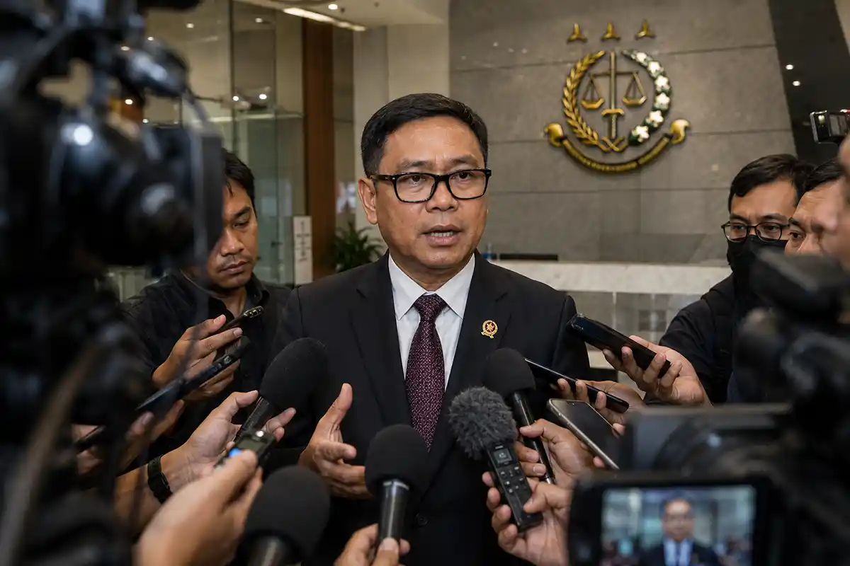 Kapuspenkum Kejaksaan Agung Anang Supriatna memberikan keterangan pers kasus suap nikel PT Toshida Indonesia.
