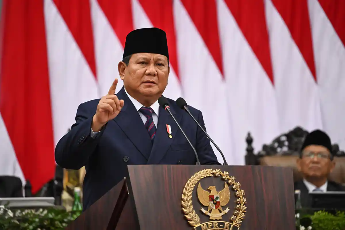 Presiden Prabowo Subianto menyampaikan pidato kenegaraan di mimbar MPR RI.