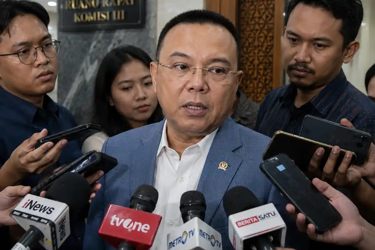 Ilustrasi Wakil Ketua DPR Sufmi Dasco Ahmad saat diwawancarai wartawan