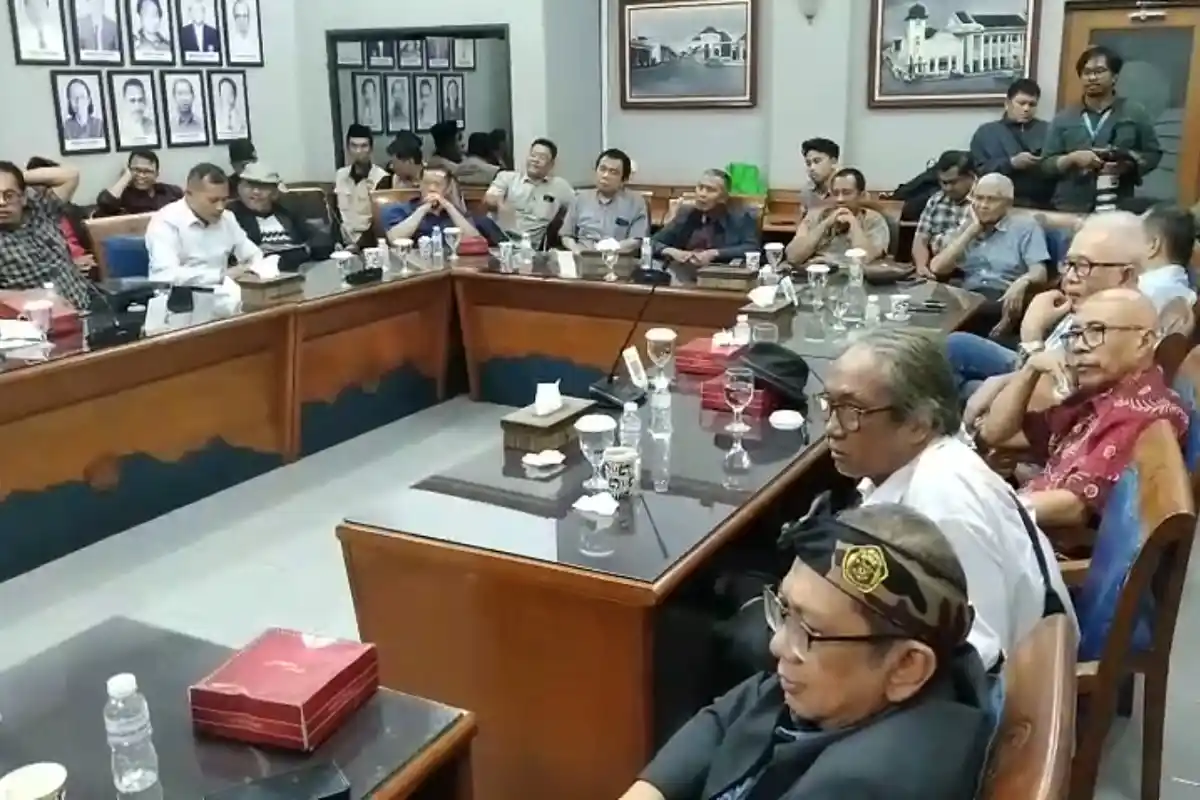 Suasana rapat dan pertemuan Kaukus Ketokohan Jawa Barat.