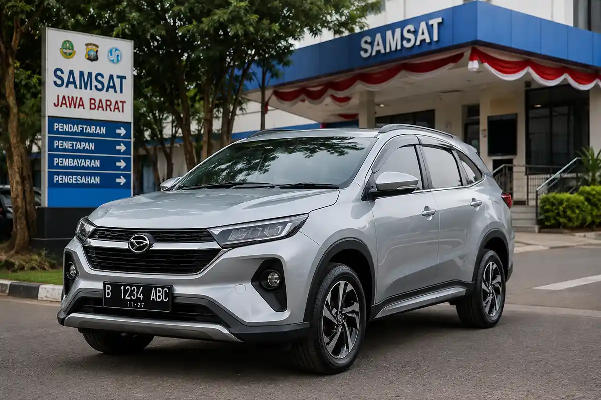 Mobil terparkir di depan kantor Samsat Jawa Barat untuk layanan pembayaran pajak kendaraan.